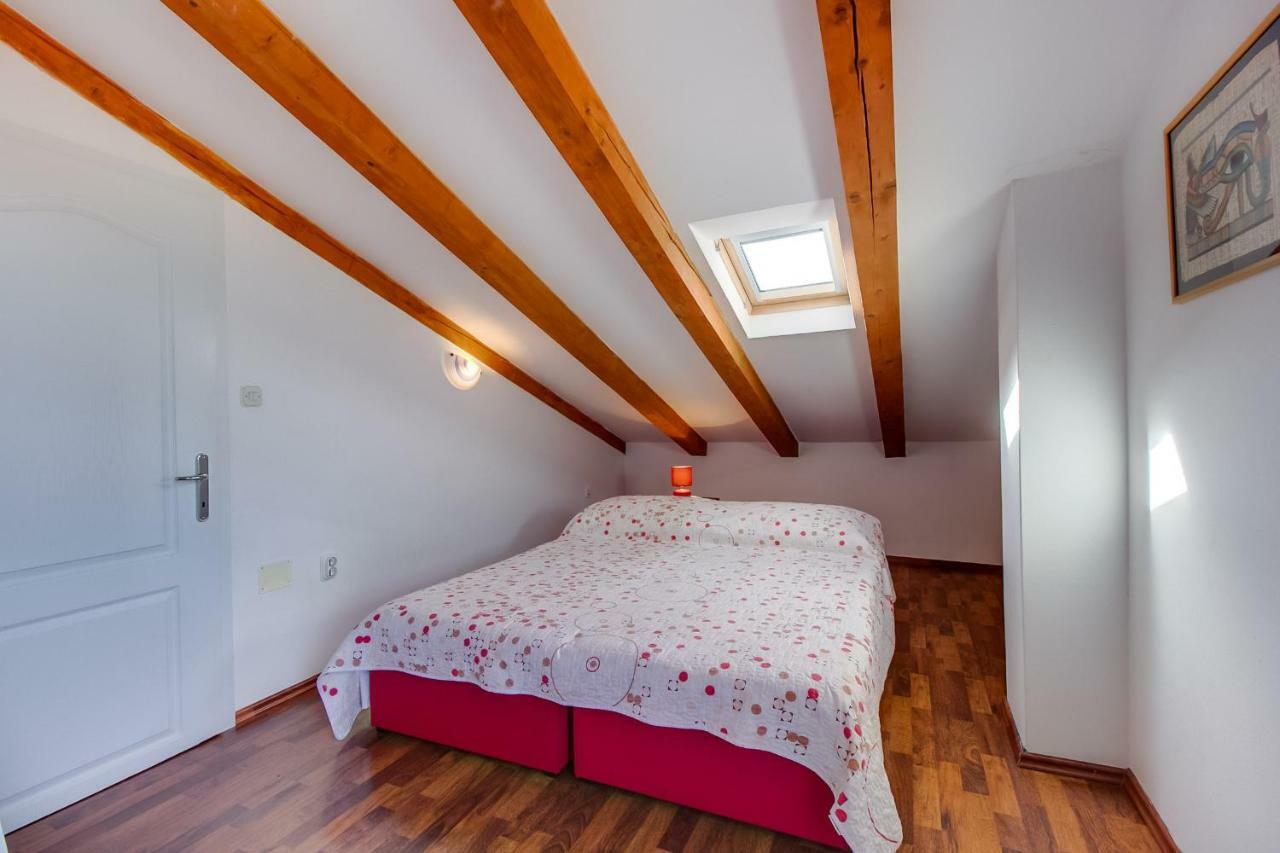 Apartman Natasa Mali Lošinj Exteriör bild
