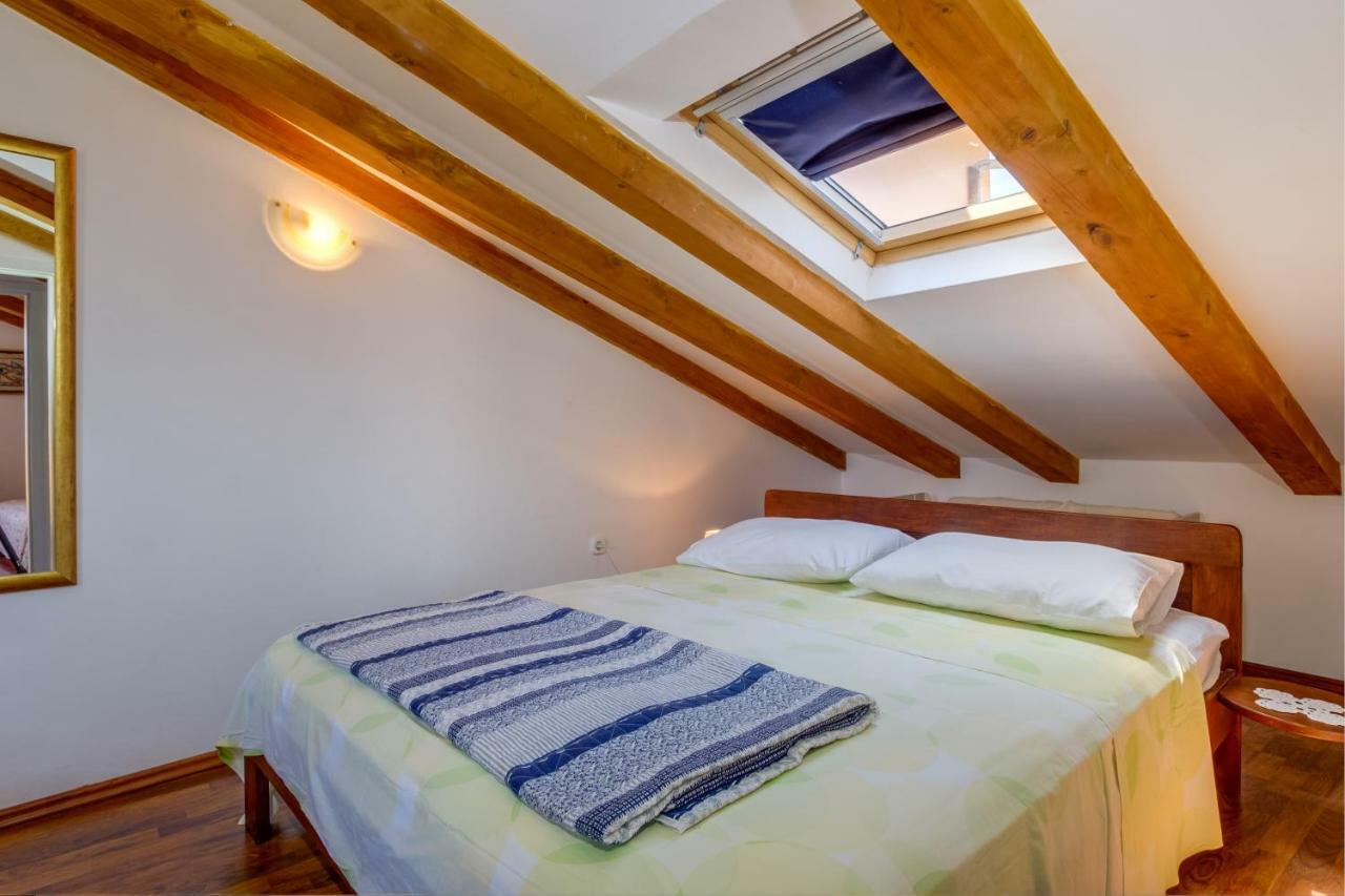Apartman Natasa Mali Lošinj Exteriör bild